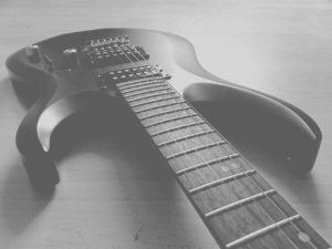 fekete_gitar